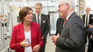 Software-Spitzenforschung hautnah – Ministerpräsidentin Malu Dreyer besucht das DFKI