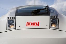 KI auf der Schiene: Automatisch generierte Erklärungen maschineller Entscheidungen im Eisenbahnbetrieb