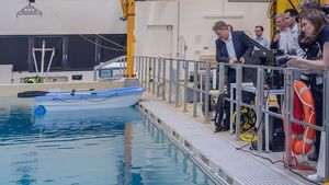 Robert Habeck zu Gast in Bremen: DFKI und Fraunhofer IFAM präsentieren intelligente Robotik für den Hochsee-Einsatz