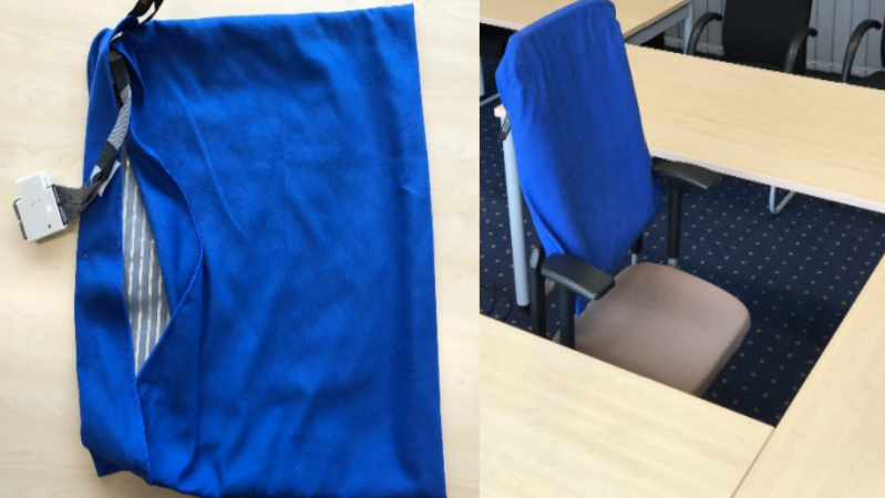 Office chairs in blue linen which contain pressure sensors to measure body posture und movementsBürostühle im Labor mit blauen Bezügen, die Sensoren enthalten