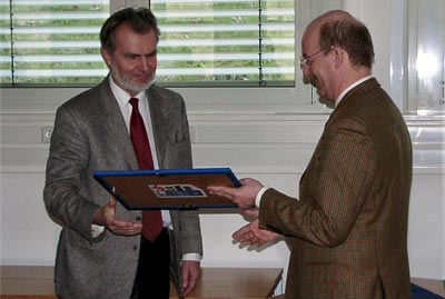 [Translate to English:] (v.l.n.r.) Prof. Dr. Erik Sandewall, Prof. Dr. Wolfgang Wahlster, Linköping University in Schweden, 9. April 2003