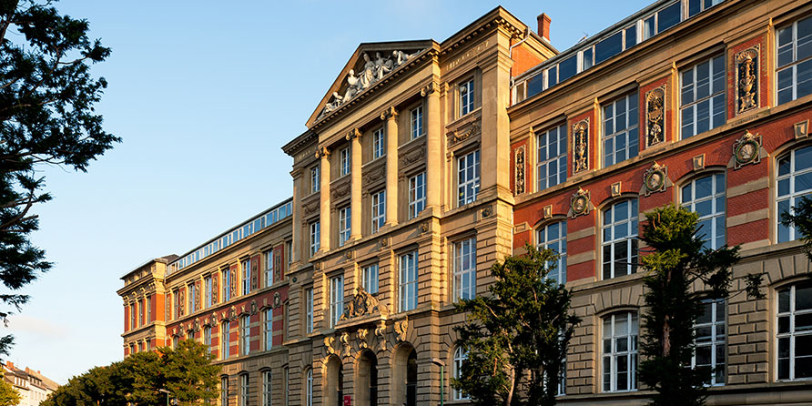 Bild des alten Hauptgebäudes der TU Darmstadt